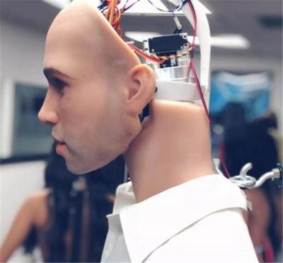 AI伴侶崛起 當(dāng)機(jī)器人步入現(xiàn)實(shí)，單身男士的焦慮從何而來？